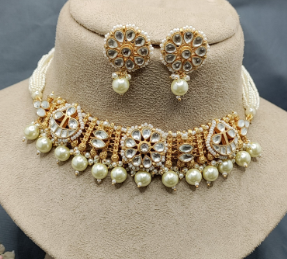 Pachi Kundan Pearl Choker Set